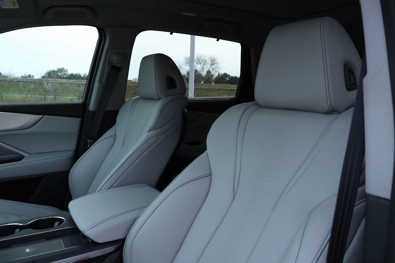 Used 2026 Acura MDX w/ Technology Package FWD image 11
