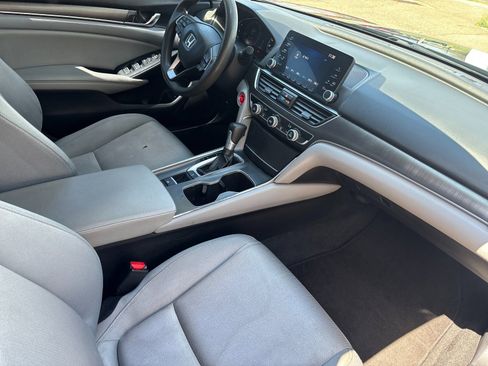Used 2019 Honda Accord LX image 16