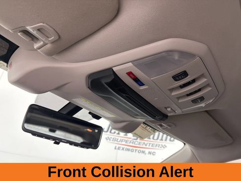 Used 2022 Subaru Ascent Touring AWD/4WD image 21