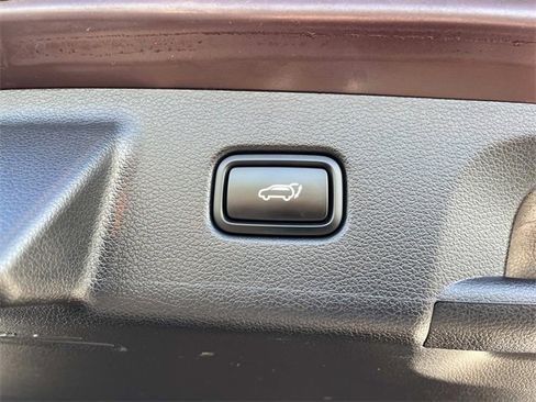 Used 2024 Hyundai Palisade SEL image 25