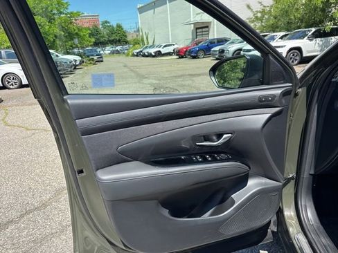 Used 2025 Hyundai Tucson Limited AWD/4WD image 33