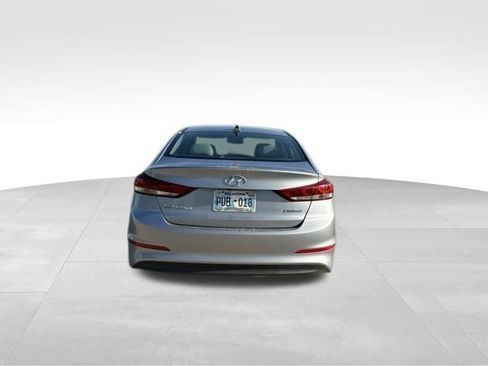 Used 2017 Hyundai Elantra Limited FWD image 4