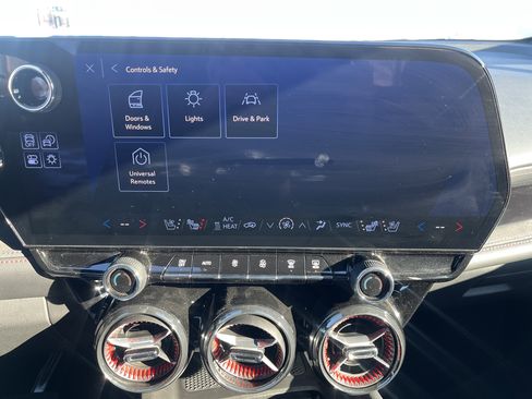 Used 2024 Chevrolet Blazer EV RS image 28