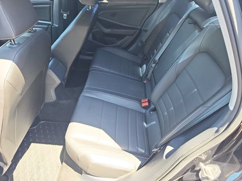Used 2024 Volkswagen Jetta SE FWD image 25