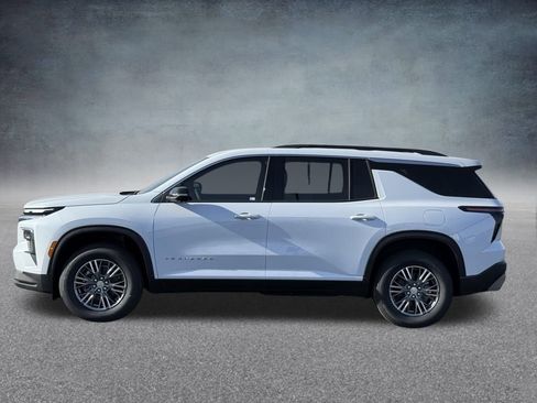 New 2026 Chevrolet Traverse LT w/ Driver Confidence Package image 7