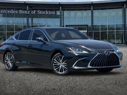 Used 2022 Lexus ES 300h w/ Premium Package