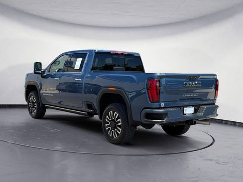 Used 2024 GMC Sierra 2500 Denali Ultimate AWD/4WD image 3