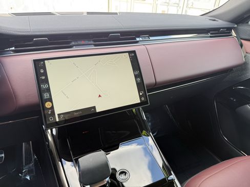 Used 2024 Land Rover Range Rover Sport Dynamic SE image 31