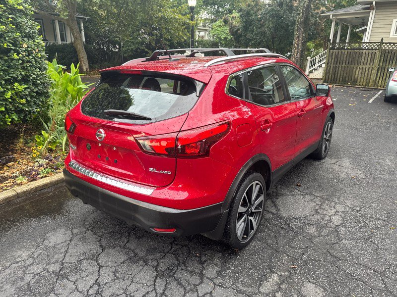 Used 2018 Nissan Rogue Sport SL AWD/4WD image 5