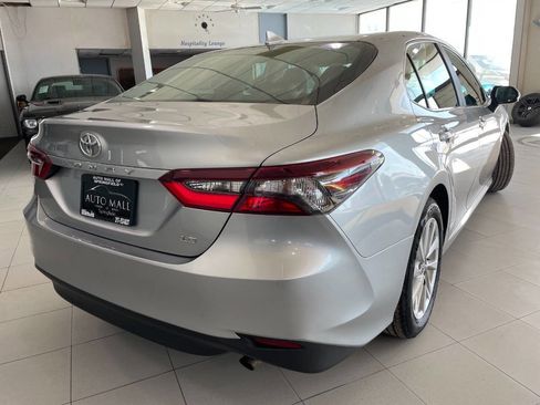Used 2022 Toyota Camry LE image 7