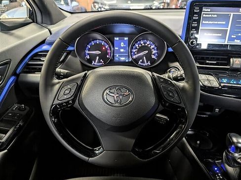 Used 2021 Toyota C-HR XLE FWD image 18