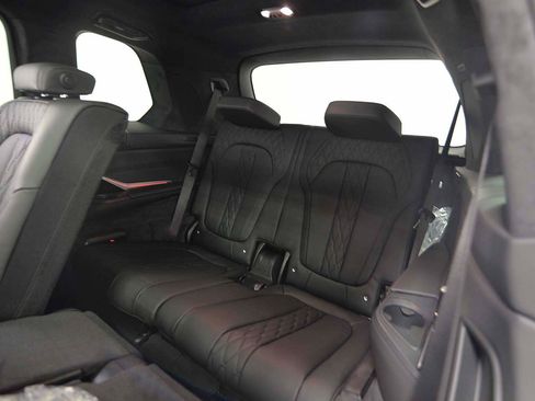 New 2026 BMW X7 M60i image 11