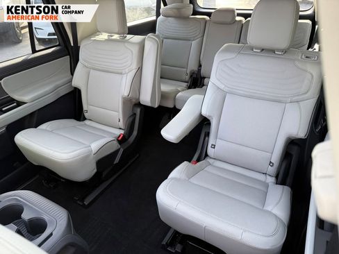 Used 2025 Ford Expedition Max Platinum w/ Platinum Ultimate Package image 36