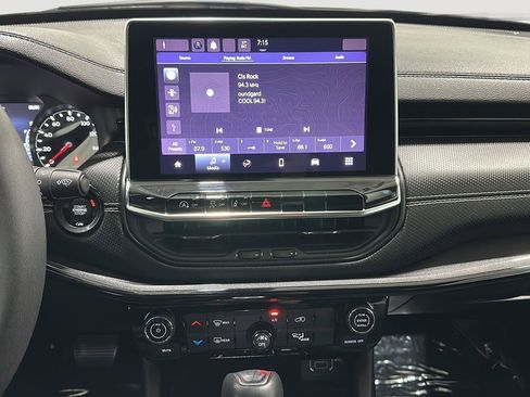 Used 2022 Jeep Compass Altitude image 12