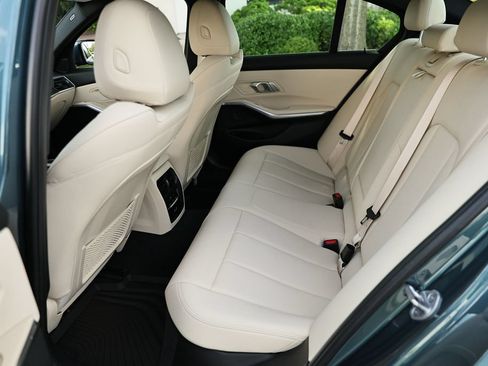 Used 2021 BMW 330i Sedan w/ Convenience Package RWD image 25