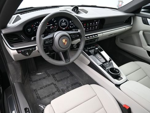 Certified 2024 Porsche 911 GT3 RS image 4