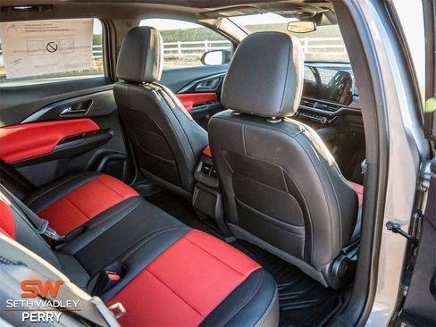 New 2025 Chevrolet Equinox EV RS w/ LPO, Illumination Package image 21