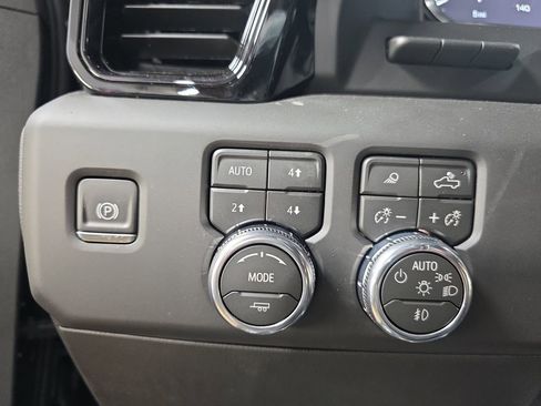 New 2026 GMC Sierra 1500 AT4 w/ AT4 Premium Package AWD/4WD image 27