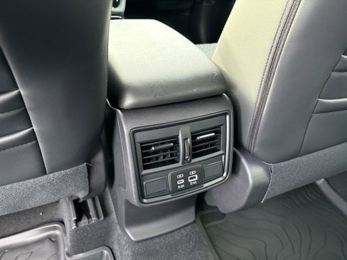 New 2026 Subaru Forester Premium w/ Base/Premium Plus Package image 31