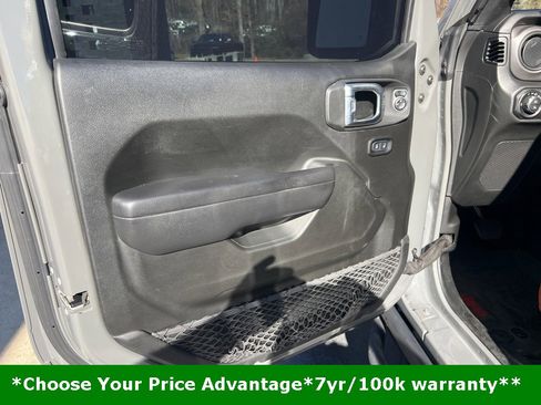 Certified 2022 Jeep Gladiator Willys image 42