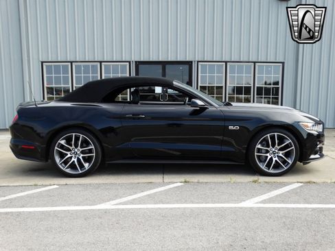 Used 2015 Ford Mustang GT Premium image 8