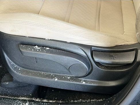 Used 2017 Kia Sorento LX image 18