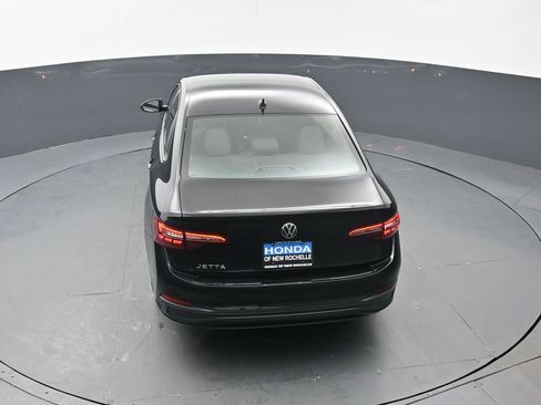 Used 2023 Volkswagen Jetta Sport image 36