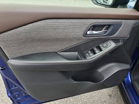 Certified 2023 Nissan Rogue SV image 15