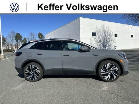 New 2025 Volkswagen ID.4 Pro S Plus AWD/4WD image 6
