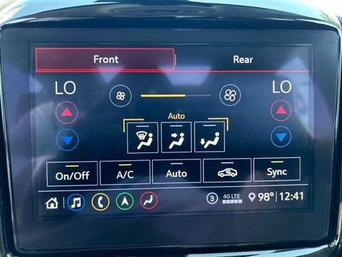 Used 2021 Chevrolet Traverse Premier w/ Redline Edition AWD/4WD image 30