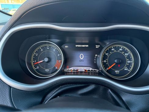 Used 2015 Jeep Cherokee Trailhawk w/ Comfort/Convenience Group image 17