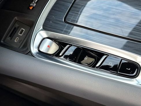 Used 2024 Buick Enclave Essence w/ Experience Buick Package image 17