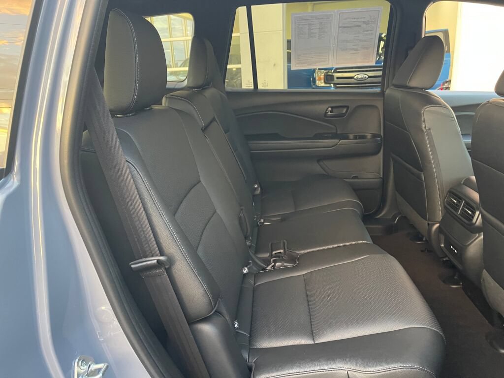 Certified 2024 Honda Passport EX-L image 30