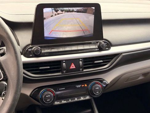 Used 2019 Kia Forte LXS FWD image 13