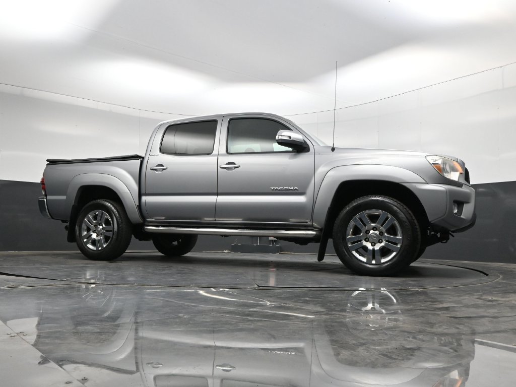 Used 2015 Toyota Tacoma 4x4 Double Cab w/ Limited Package image 30