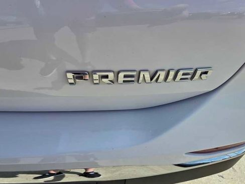 Used 2020 Chevrolet Equinox Premier image 26