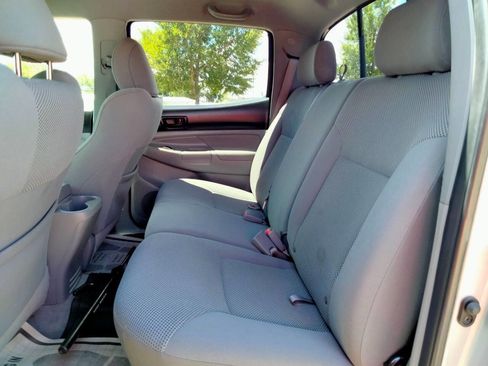 Used 2011 Toyota Tacoma PreRunner w/ TRD Sport Pkg image 12