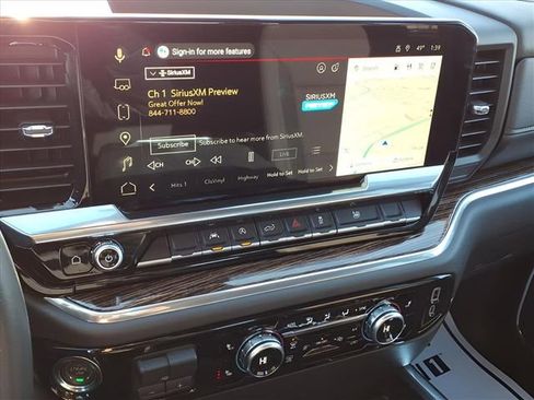 Used 2025 GMC Sierra 1500 Elevation image 7