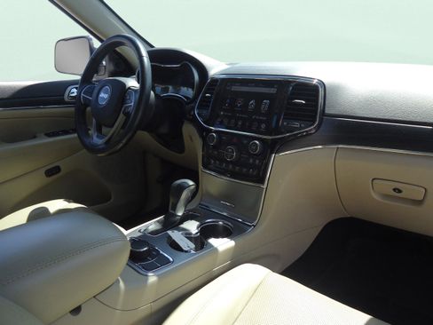 Used 2021 Jeep Grand Cherokee Limited w/ Luxury Group II AWD/4WD image 28