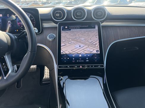 Used 2025 Mercedes-Benz C 300 Sedan image 31