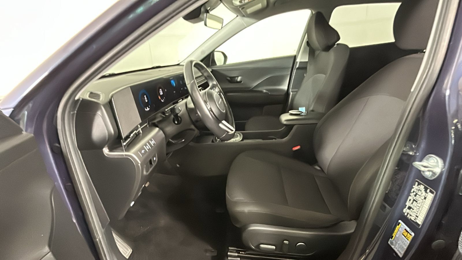 Used 2025 Hyundai Kona SEL FWD image 13