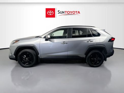 Used 2025 Toyota RAV4 XLE w/ Convenience Package FWD image 7