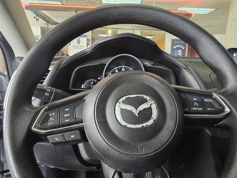 Used 2017 MAZDA MAZDA3 Sport image 27