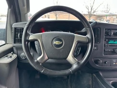 Used 2016 Chevrolet Express 2500 image 25
