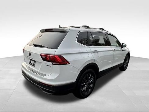 Used 2022 Volkswagen Tiguan SE AWD/4WD image 7