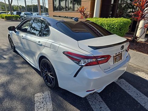 Used 2022 Toyota Camry XSE w/ Driver Assist Package FWD image 3