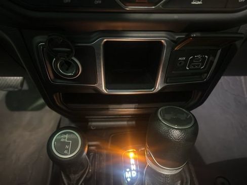 Used 2022 Jeep Wrangler Unlimited Sport AWD/4WD image 30
