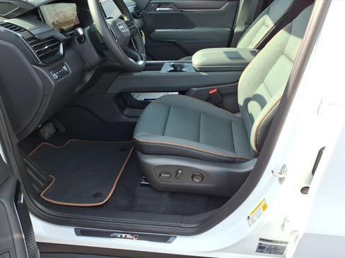 New 2026 GMC Acadia AT4 w/ Luxury Package image 14