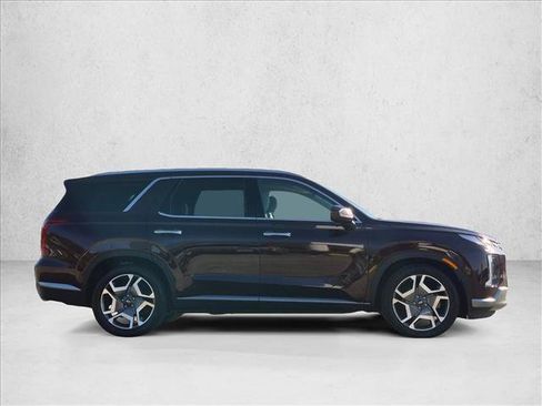Used 2024 Hyundai Palisade SEL FWD image 4