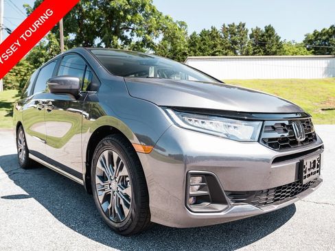 Used 2025 Honda Odyssey Touring image 10